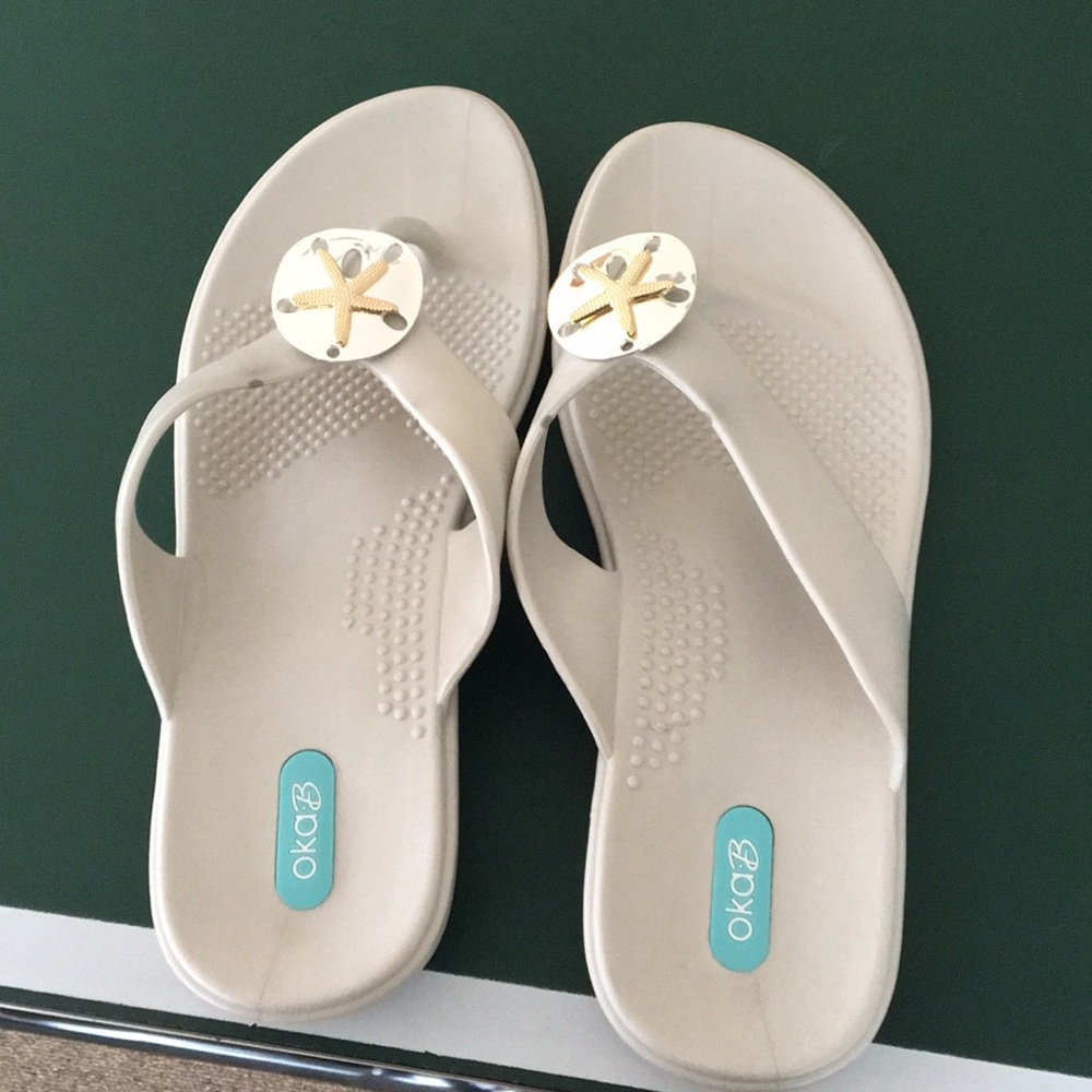 Oka B grey flip flops size medium